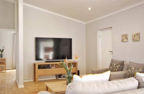 Eastcliff Bed & Breakfast | 175 m² Bed and breakfast ∙ 3 bedrooms ∙ 8 guests