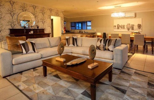 Sundays River Valley Cabin | 175 m² Lodge ∙ 5 bedrooms ∙ 6 guests