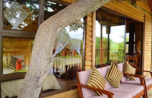 Thorny Bush Game Reserve Cabin | 175 m² Lodge ∙ 2 bedrooms ∙ 127 guests