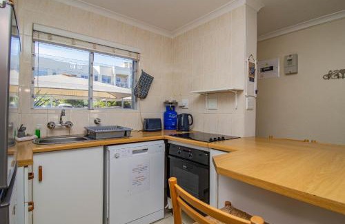 Hermanus Apartment | 176 hbc