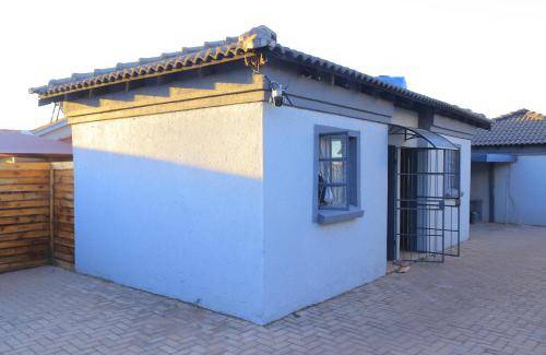 Polokwane Apartment | 18 m² Apartment ∙ 1 bedroom ∙ 2 guests
