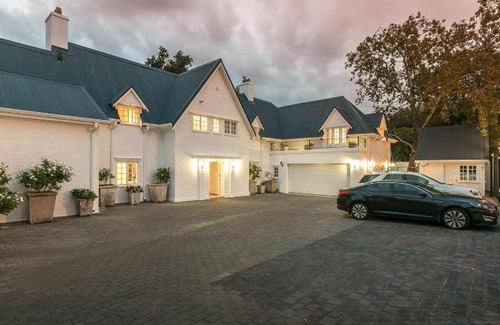 Greater Johannesburg Metropolitan Area Bed & Breakfast | 180 m² Bed and breakfast ∙ 2 guests