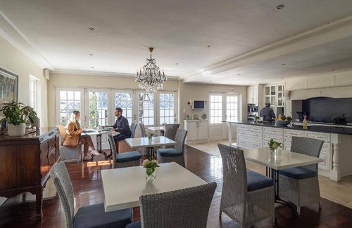 Greater Johannesburg Metropolitan Area Bed & Breakfast | 180 m² Bed and breakfast ∙ 2 guests
