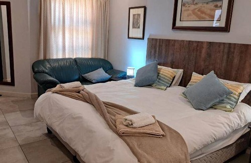 Hammanskraal Villa | 188 m² Villa ∙ 2 bedrooms ∙ 6 guests