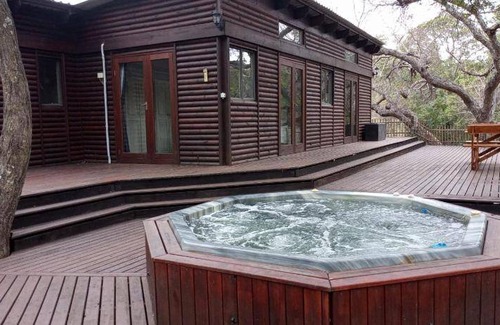 Maruleng House | 190 m² House ∙ 2 bedrooms ∙ 4 guests