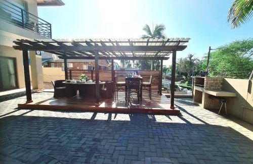 Umhlanga Bed & Breakfast | 195 m² Bed and breakfast ∙ 3 bedrooms ∙ 8 guests