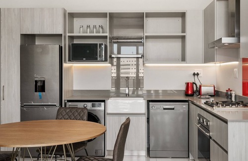 Greater Johannesburg Metropolitan Area Apartment | 2 Bed Modern Living - Two Bedroom Apartment, Sleeps 4