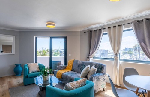 Bloubergstrand Apartment | 2 Bedroom apartment, 500m from the beachfront