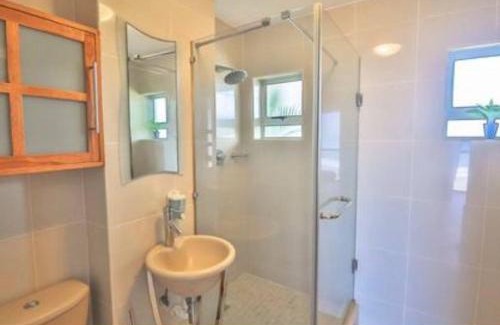 Warner Beach Apartment | 2 Bedroom - Holiday apartment on the beach