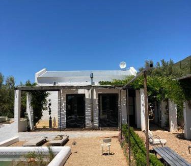 Bergrivier House | 200 m² Farmhouse ∙ 4 bedrooms ∙ 8 guests
