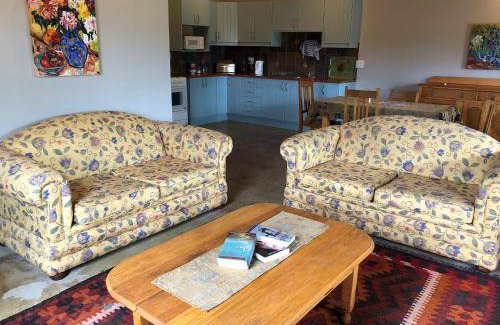 Kannaland House | 200 m² Farmhouse ∙ 3 bedrooms ∙ 8 guests