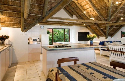 Voelklip House | 200 m² House ∙ 2 bedrooms ∙ 4 guests