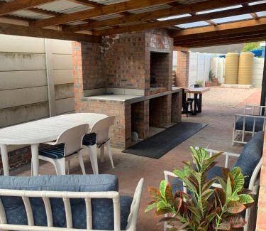 Sedgefield House | 200 m² House ∙ 3 bedrooms ∙ 6 guests