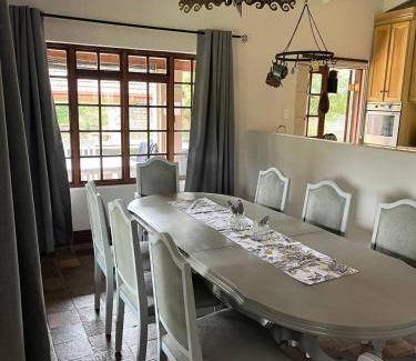 Graskop House | 200 m² House ∙ 3 bedrooms ∙ 8 guests