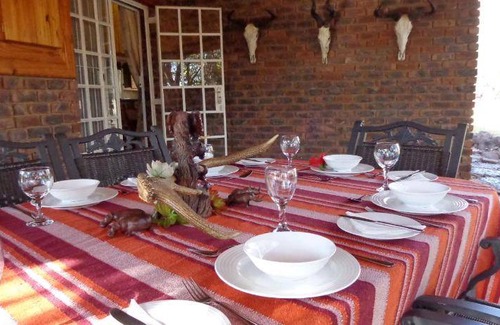 Vaalwater House | 200 m² House ∙ 4 bedrooms ∙ 8 guests