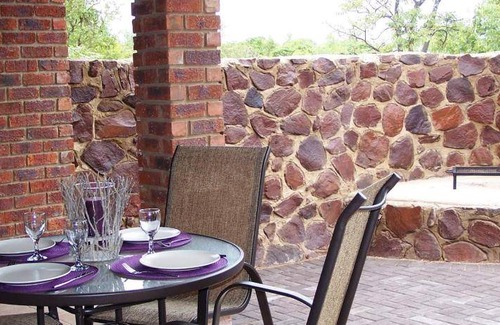 Vaalwater House | 200 m² House ∙ 4 bedrooms ∙ 8 guests