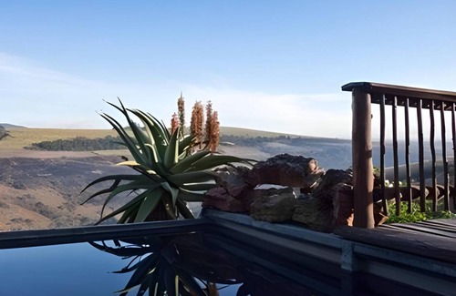 Mid Illovo Cabin | 200 m² Lodge ∙ 3 bedrooms ∙ 10 guests