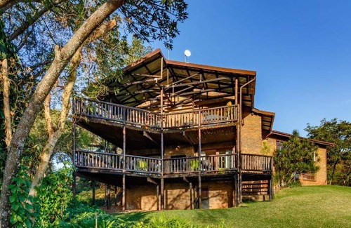Hazyview Cabin | 200 m² Lodge ∙ 6 bedrooms ∙ 12 guests