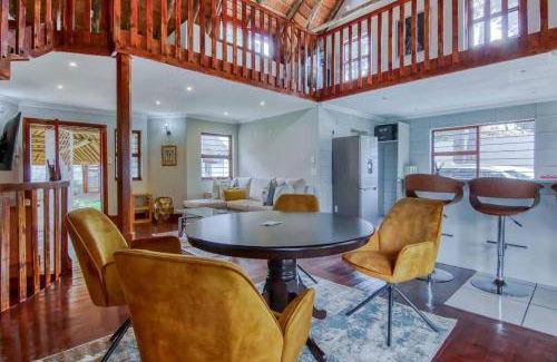 Greater Johannesburg Metropolitan Area Villa | 2000 m² Villa ∙ 3 bedrooms ∙ 6 guests