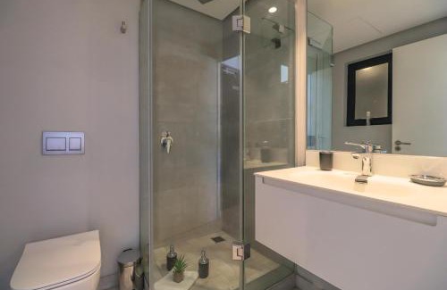 Cape Town City Centre Apartment | 2004 Sixteen on Bree by CTHA