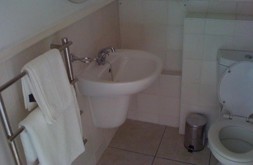 Cape Town City Centre Apartment | 21 fair view avenue woodstock