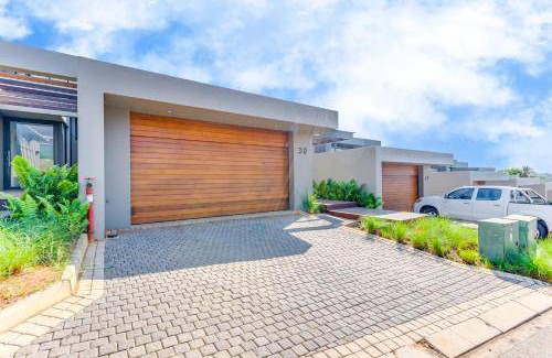 Shaka's Rock Apartment | 220 m² Apartment ∙ 2 bedrooms ∙ 4 guests