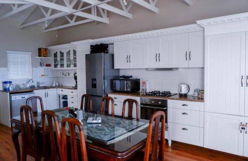 Mossel Bay Apartment | 220 m² Apartment ∙ 2 bedrooms ∙ 6 guests