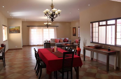 Phalaborwa House | 230 m² House ∙ 3 bedrooms ∙ 6 guests