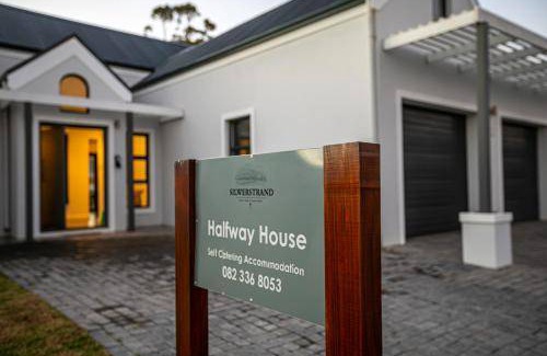 Robertson House | 238 m² House ∙ 3 bedrooms ∙ 6 guests