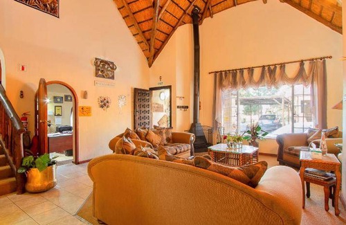 Kempton Park House | 24 m² Bungalow ∙ 127 guests