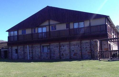 Kareedouw House | 240 m² Farmhouse ∙ 4 bedrooms ∙ 13 guests