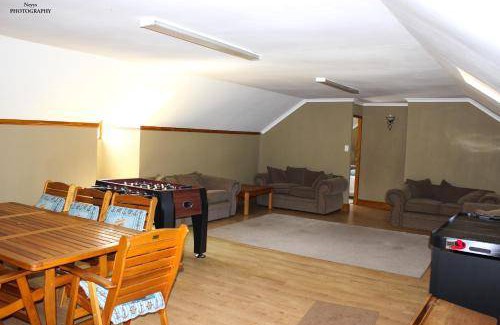 Kareedouw House | 240 m² Farmhouse ∙ 4 bedrooms ∙ 13 guests