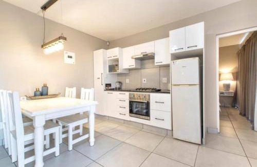 Port Alfred Apartment | 243 m² Apartment ∙ 3 bedrooms ∙ 6 guests