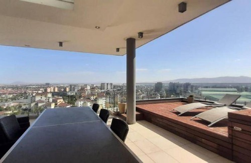 Century City Apartment | 245 m² Serviced apartment ∙ 3 bedrooms ∙ 127 guests