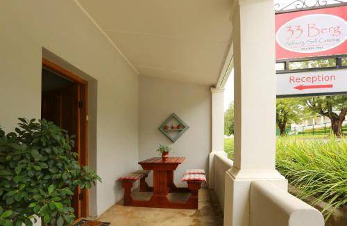 Swellendam Bed & Breakfast | 25 m² Bed and breakfast ∙ 3 guests