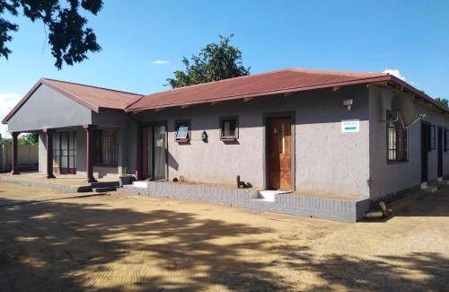 Emfuleni Apartment | 25 m² Apartment ∙ 7 bedrooms ∙ 15 guests
