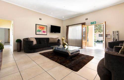 Bedfordview Bed & Breakfast | 250 m² Bed and breakfast ∙ 4 guests