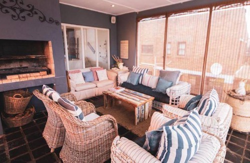 Pringle Bay House | 250 m² House ∙ 4 bedrooms ∙ 9 guests