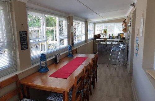 Knysna Central House | 250 m² House ∙ 3 bedrooms ∙ 11 guests