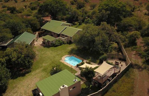 Hammanskraal Resort | 250 m² Resort ∙ 4 bedrooms ∙ 10 guests