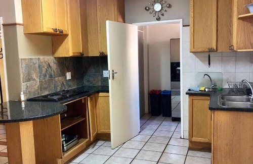 Hammanskraal Resort | 250 m² Resort ∙ 4 bedrooms ∙ 10 guests