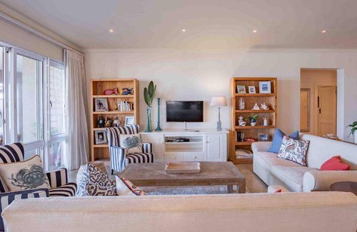 Shaka's Rock Apartment | 254 m² Apartment ∙ 3 bedrooms ∙ 6 guests