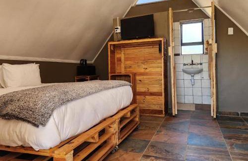 Hammanskraal Cabin | 26 m² Lodge ∙ 2 guests