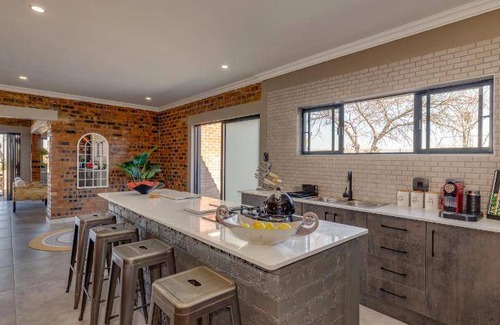 Tshwane Villa | 260 m² Villa ∙ 2 bedrooms ∙ 4 guests