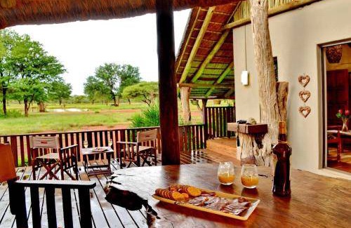 Lephalale Cabin | 269 m² Lodge ∙ 5 bedrooms ∙ 10 guests