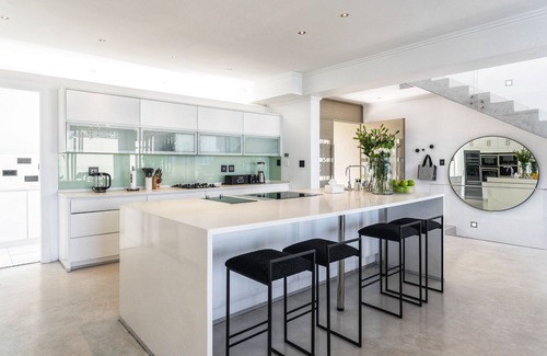 Camps Bay Villa | 26OnFirst: UPS, Sea Views & Personalised Service