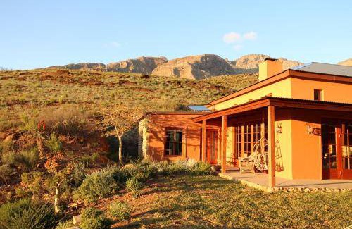 Robertson House | 280 m² House ∙ 5 bedrooms ∙ 16 guests