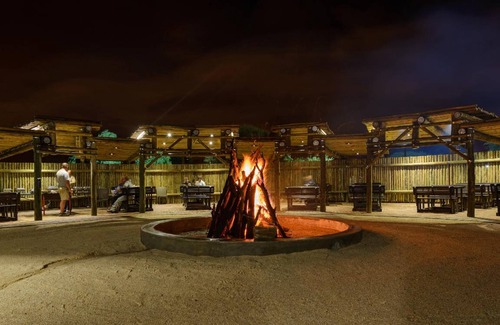 Moses Kotane Resort | 296 m² Resort ∙ 3 bedrooms ∙ 127 guests