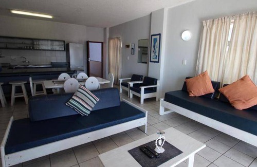 Margate Beach Apartment | 30 m² Apartment ∙ 2 bedrooms ∙ 4 guests