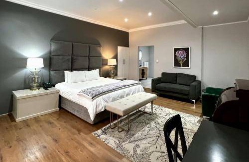 Mahikeng Hotel | 30 m² Hotel ∙ 2 guests